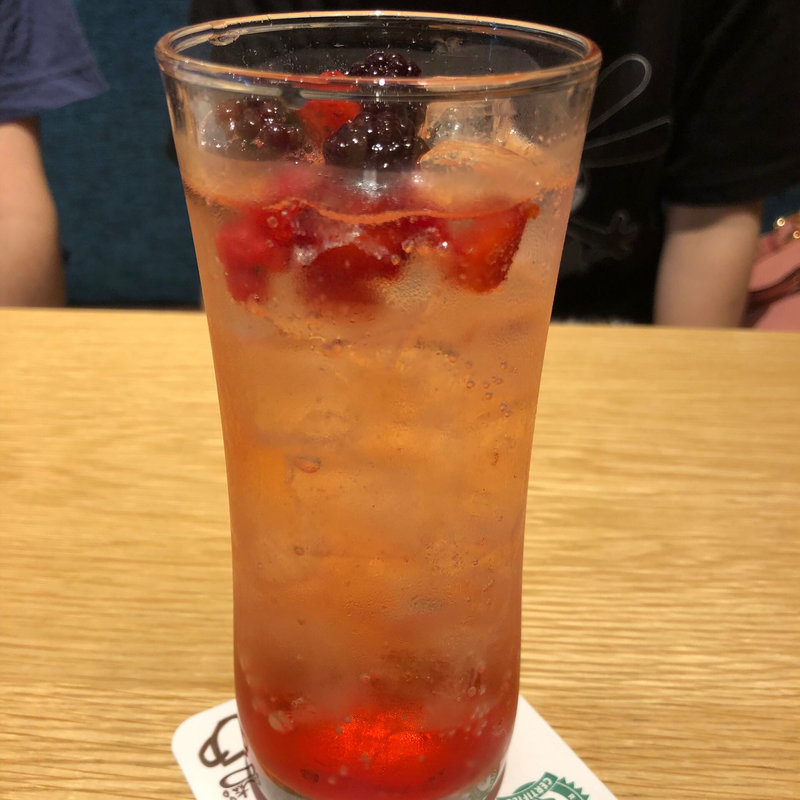 ラズベリーmixソーダー(むさしの森珈琲 高松レインボーロード店)