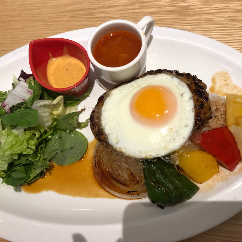 ロコモコプレートテリヤキソース（スープ付）(むさしの森珈琲 高松レインボーロード店)