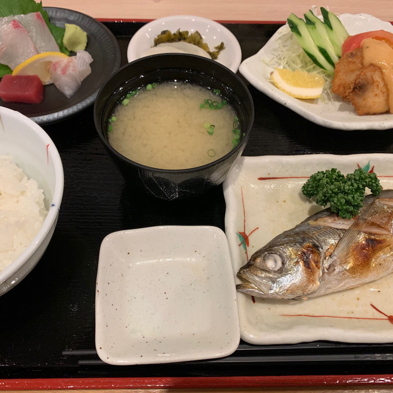 焼魚定食(重永鮮魚本店)