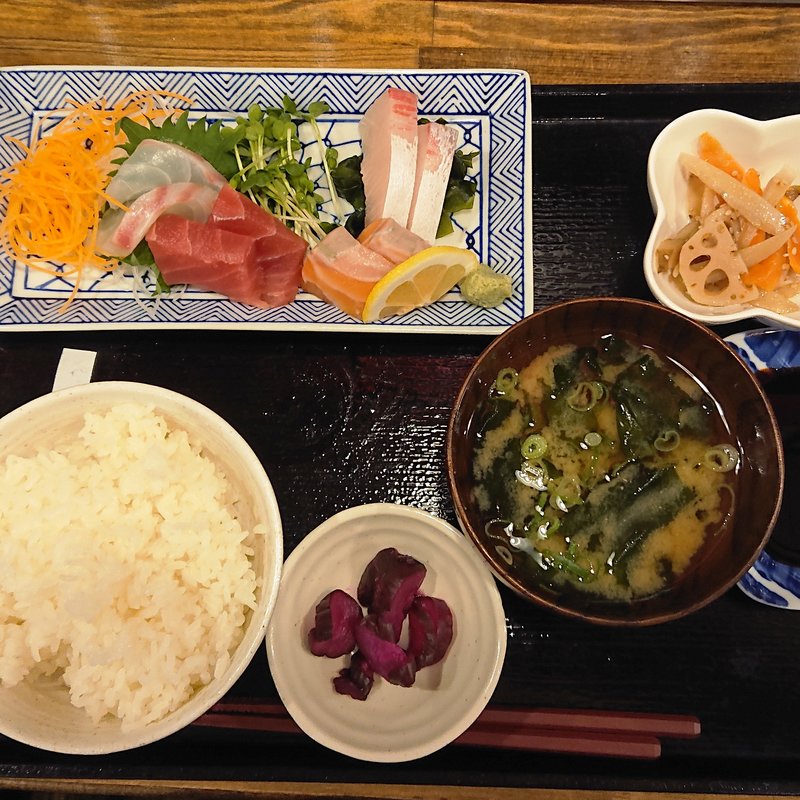 さしみ定食(ふくや)