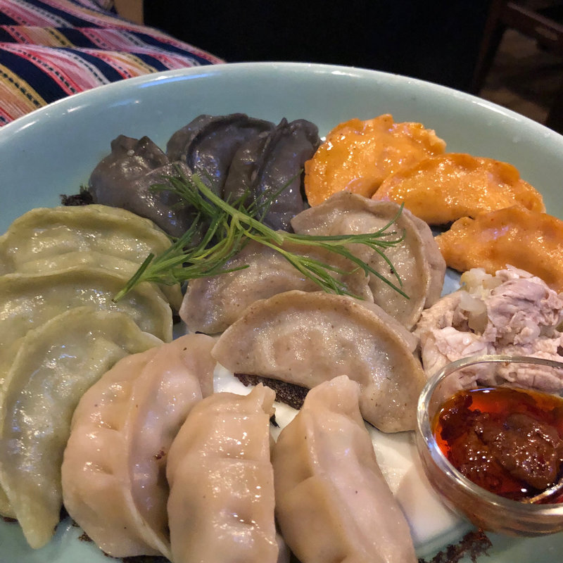 餃子盛り合わせ(餃子カフェ4F)