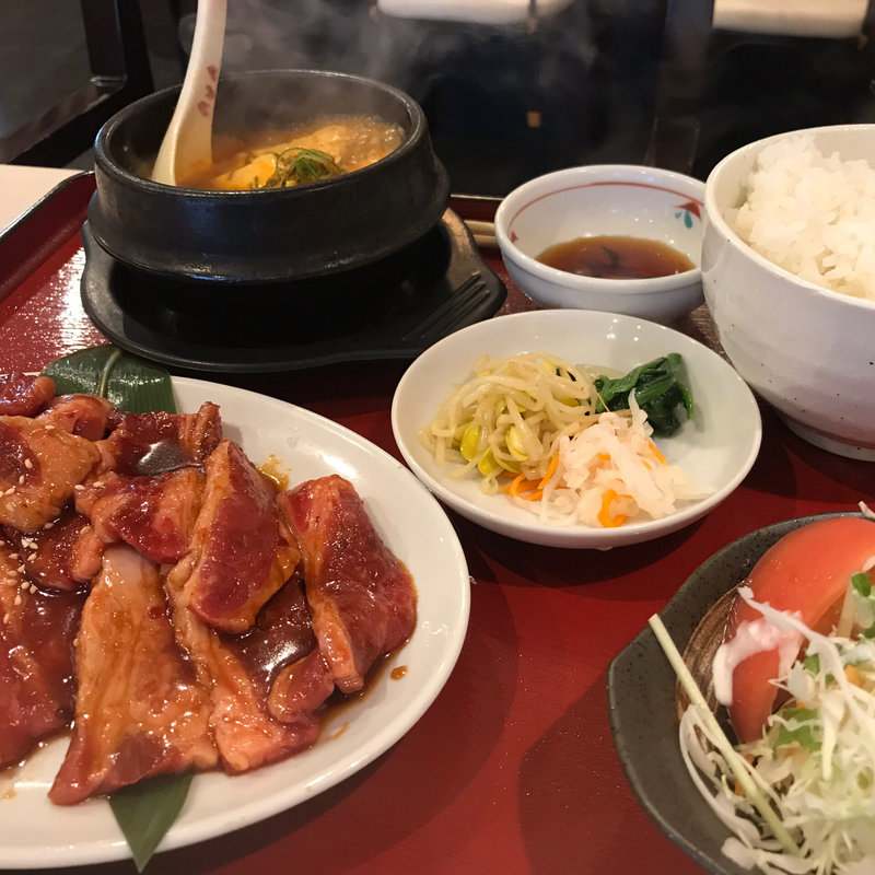 チゲ鍋と中落ちカルビランチ(焼肉処 真 桂店)
