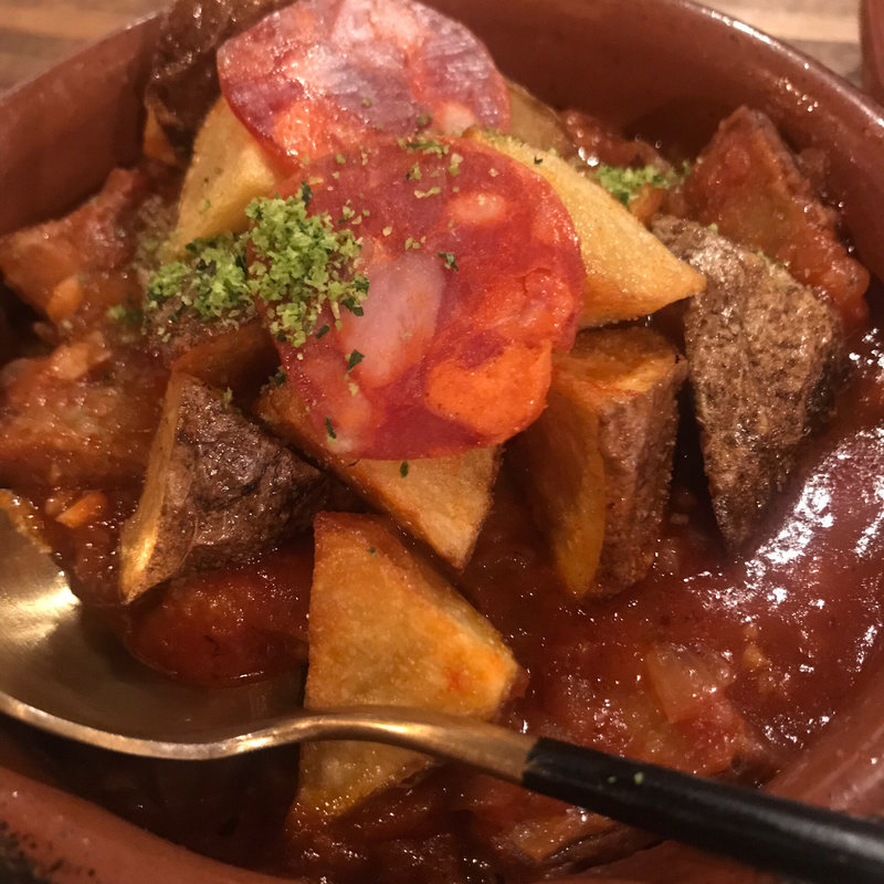 牛バラトマト煮込み(スペインバル ファロル)