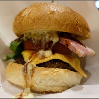 BBQベーコンチーズハンバーガー(パステルカフェ 上野マルイ店)