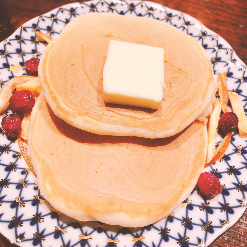 バーボンバレルシロップのホットケーキ(バー十誡)