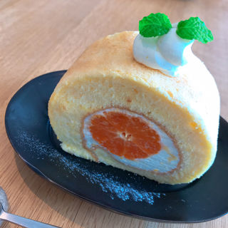 みかんのロールケーキ(cafe トトノエ)