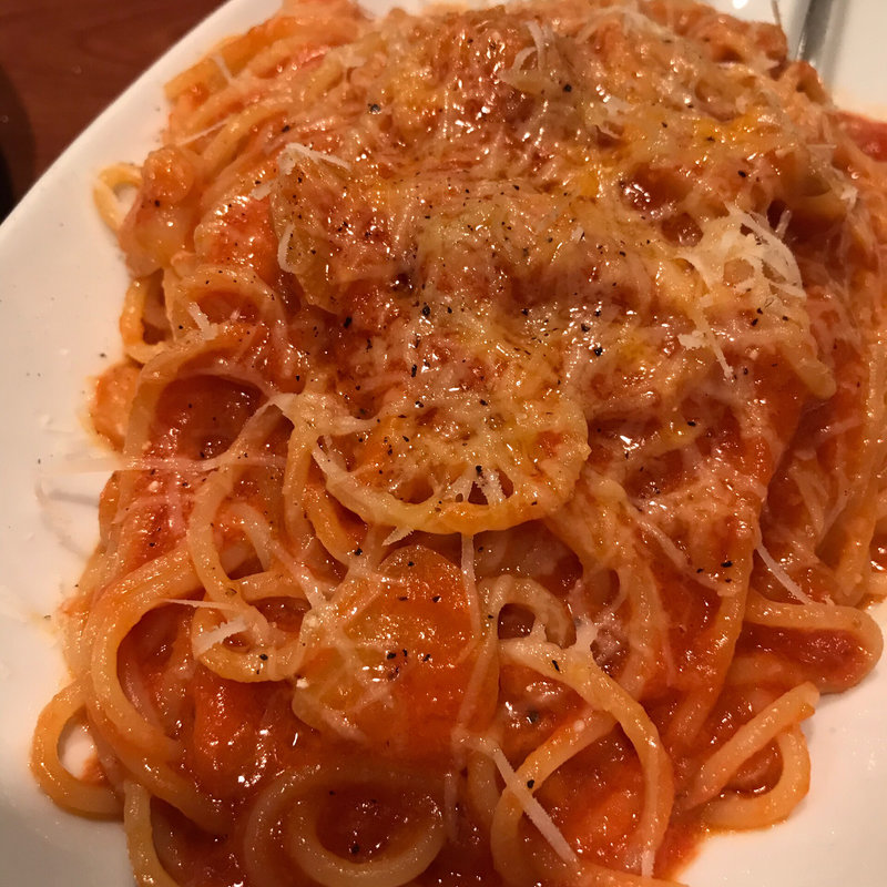 ニンニクとトマトソースのパスタ(F+1)