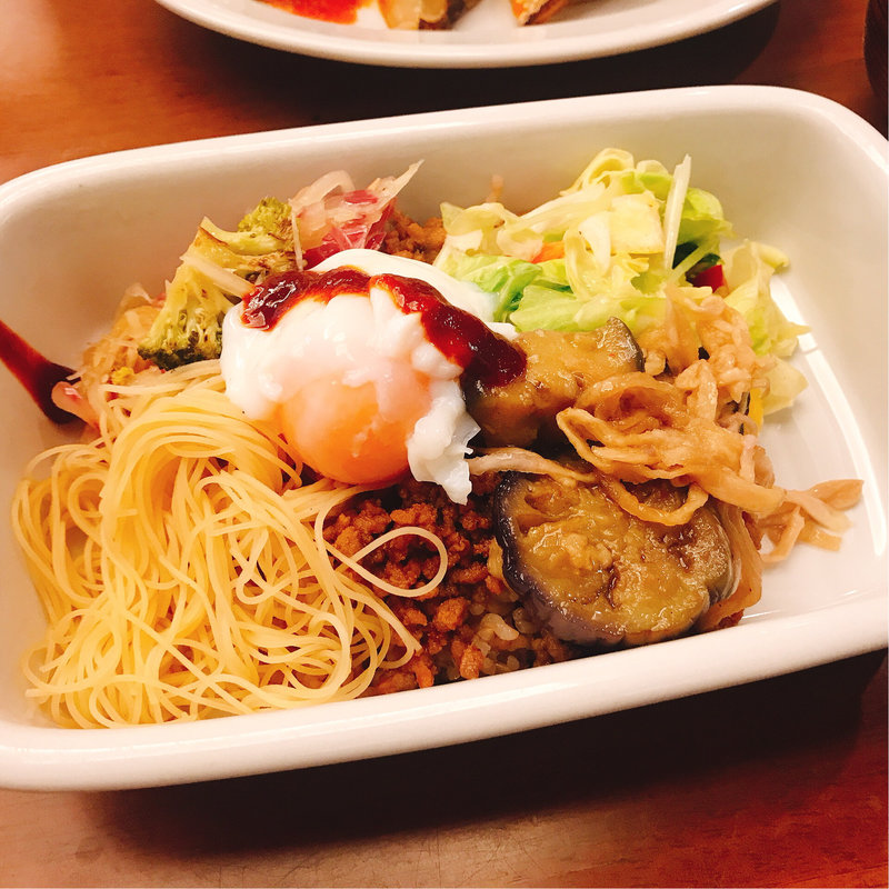 野菜たっぷりビビンバ 温玉付き(クレッセント )