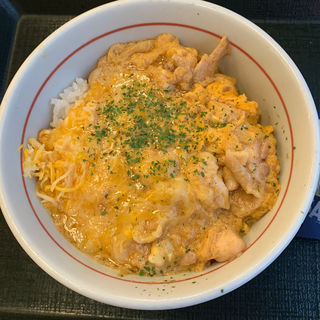 4種チーズの親子丼 大盛(なか卯 西新宿店 )