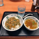 ミニバジルチキン丼(日高屋 祖師ヶ谷大蔵店)