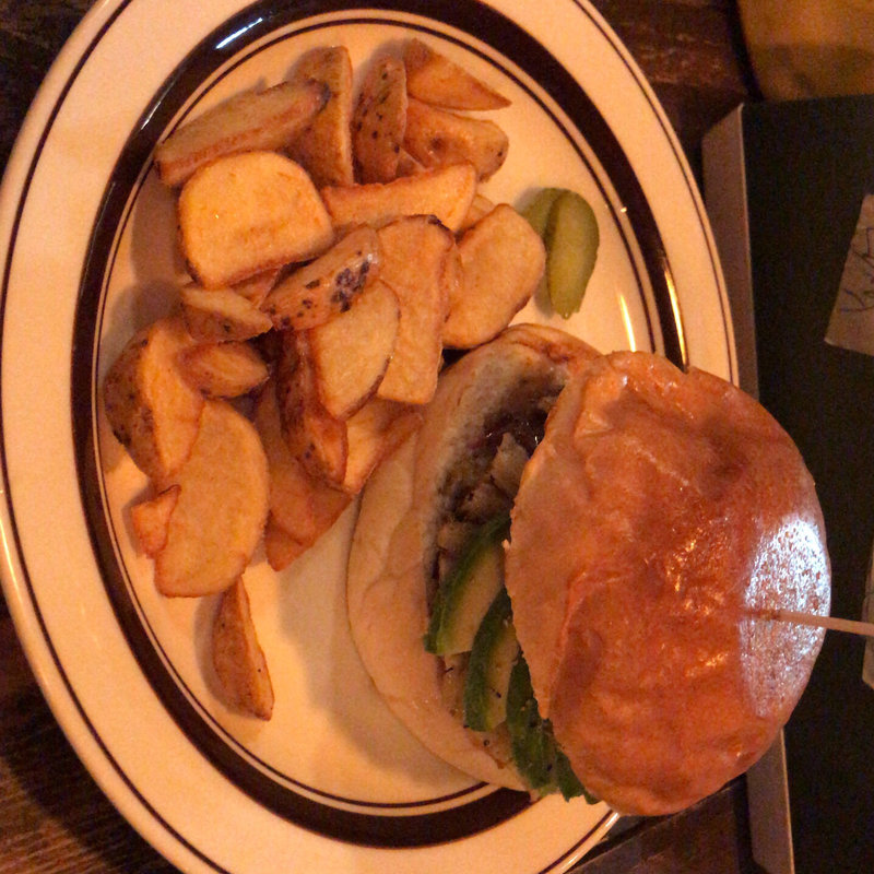 ハワイアンバーガー(Delicier’s)