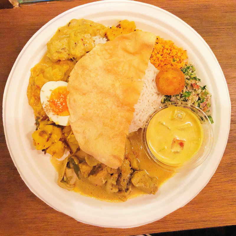 スリダーナ  スリランカカレー(スリダーナ （LULU TAPAS BARの間借りカレー屋）)