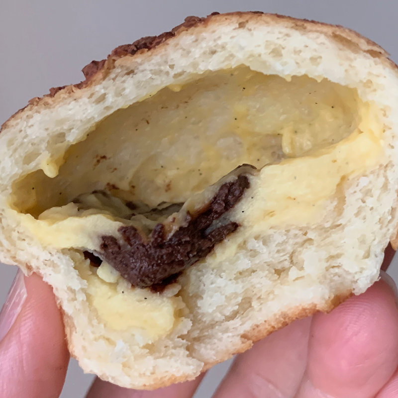 チョコクリームパン(ベーカリー＆レストラン 沢村 新宿)