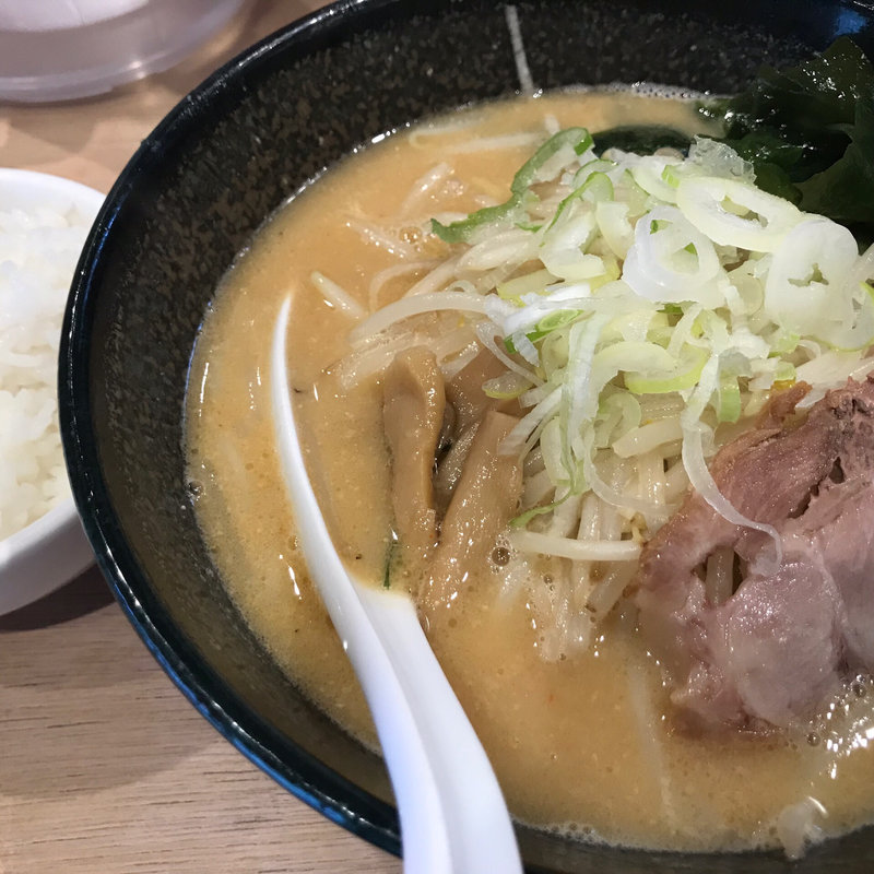 味噌ラーメン(北海道らーめん 味八)