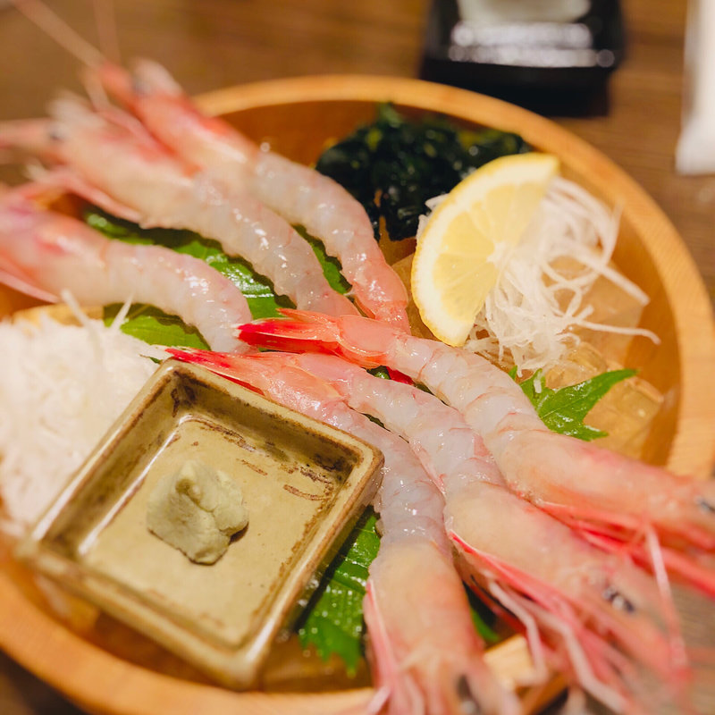 タカエビの刺身(大衆酒場チキンマン)