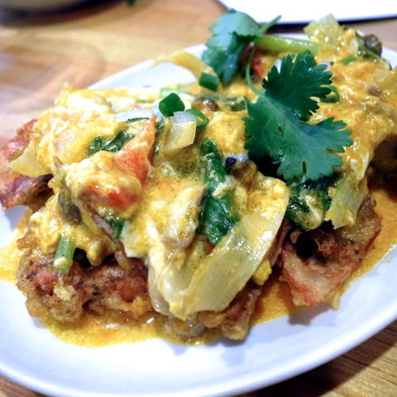 ソフトシェルクラブのカレー炒め(クルア チャオプラヤー)