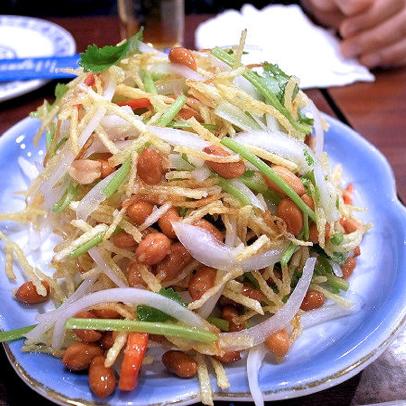 三丝爆豆（じゃがいもと玉葱とこうさい和え）(アリヤ 清真美食 池袋店)