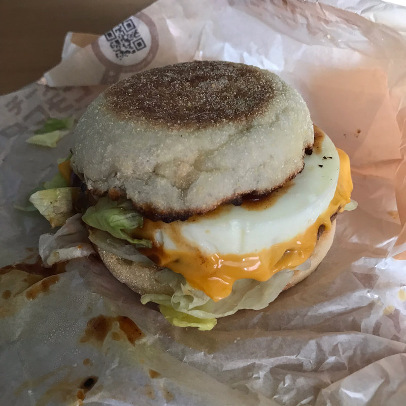 チーズロコモコマフィン(マクドナルド 目黒駅前店)