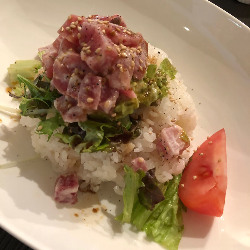 マグロとアボガド丼 ～わさび醤油～(ハーツ)
