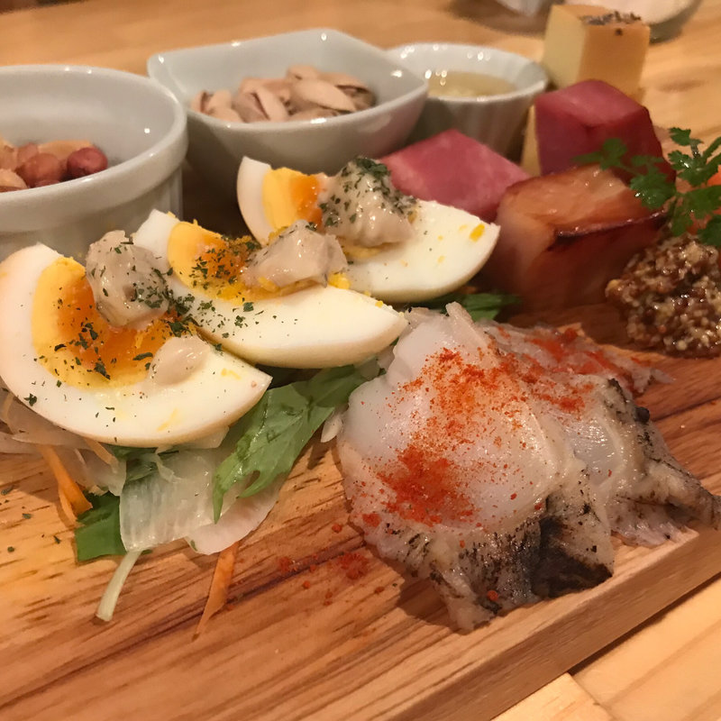 前菜の盛り合わせ(グラスホッパー)