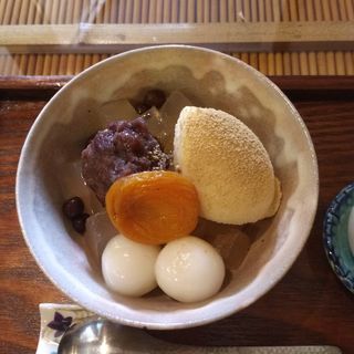 バニラクリームあんみつ(みつばち )