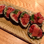 赤身と中トロの海苔巻き寿司 ハーフ