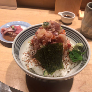 海鮮丼梅(つじ半 神楽坂店)