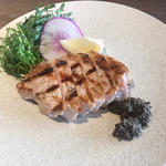 キビまる豚の炭火焼き(Enoteca e Maiale REGUS 神楽坂)