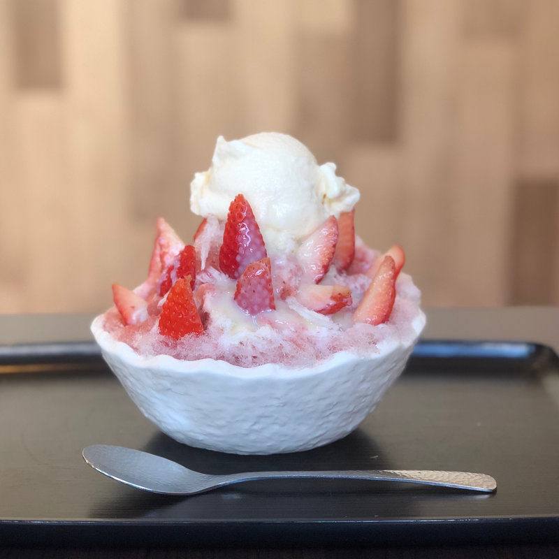 完熟いちご(白酒屋 茂三郎 （シロザケヤ　モサブロウ）)