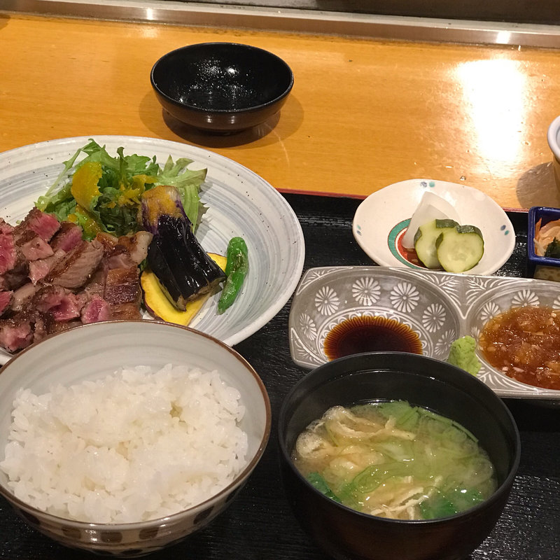 牛ロースステーキ御膳(日本料理 板前心 菊うら 西新宿)