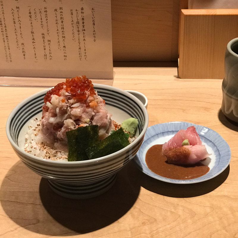 ぜいたく海鮮丼いくらのせ(つじ半 神楽坂店)