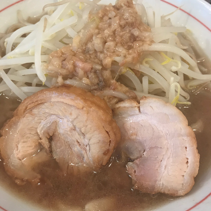 らーめん並少アブラ(眞久中 （マクナカ）)