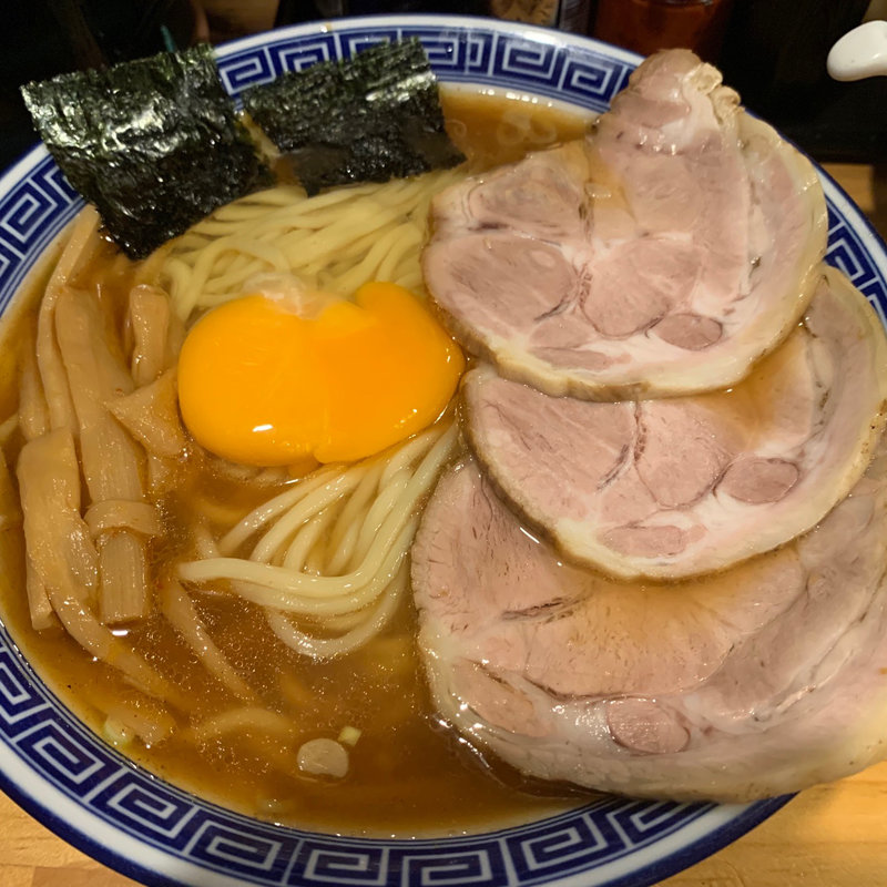 チャーシュー中華そば、生卵(魂の中華そば)