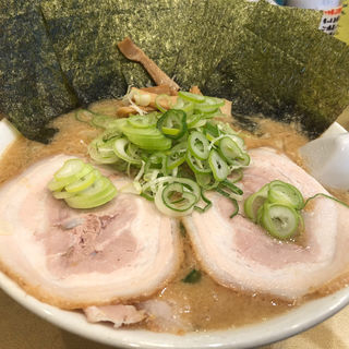 しょうゆラーメン(超ごってり麺ごっつ 秋葉原店)