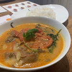 ほうれん草とトマトのチーズカリー(チャントーヤ　ココナッツカリー （CHANTOYA COCONUT CURRY）)