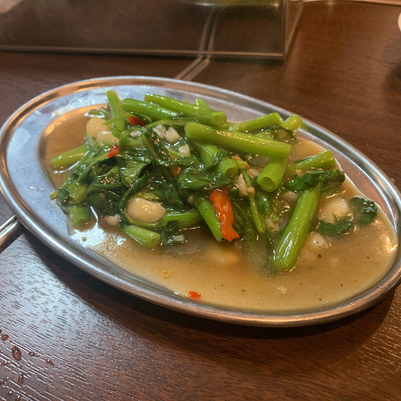 (タイ東北モーラム酒店)