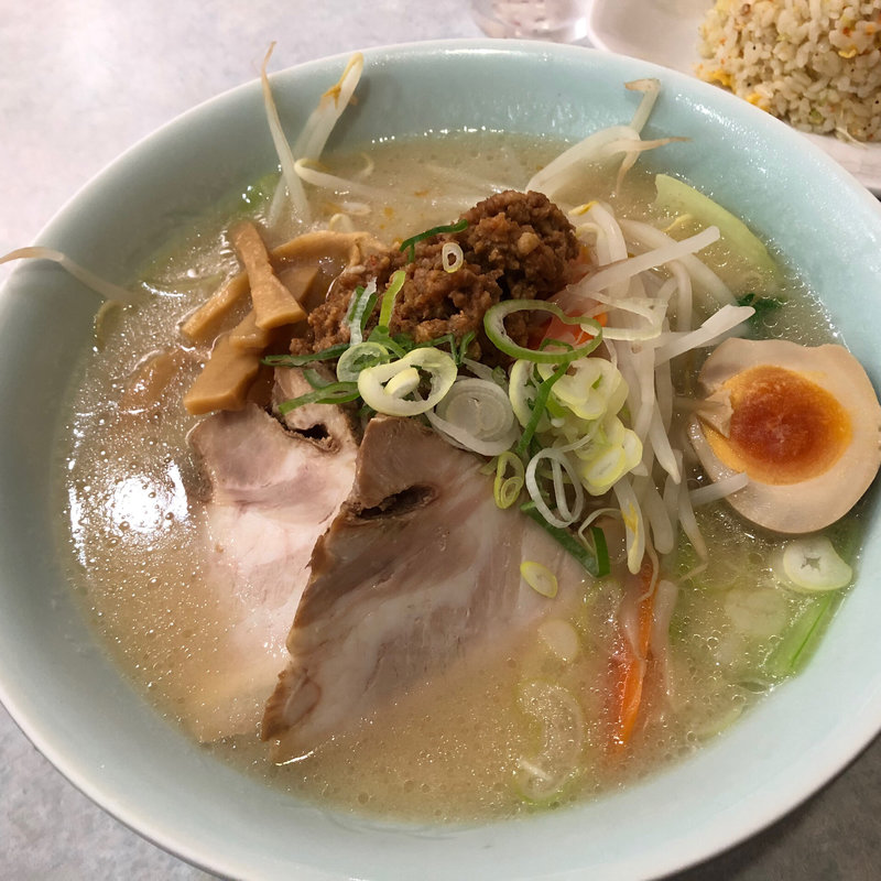濃厚白味噌ラーメン(元祖札幌や 青山店)