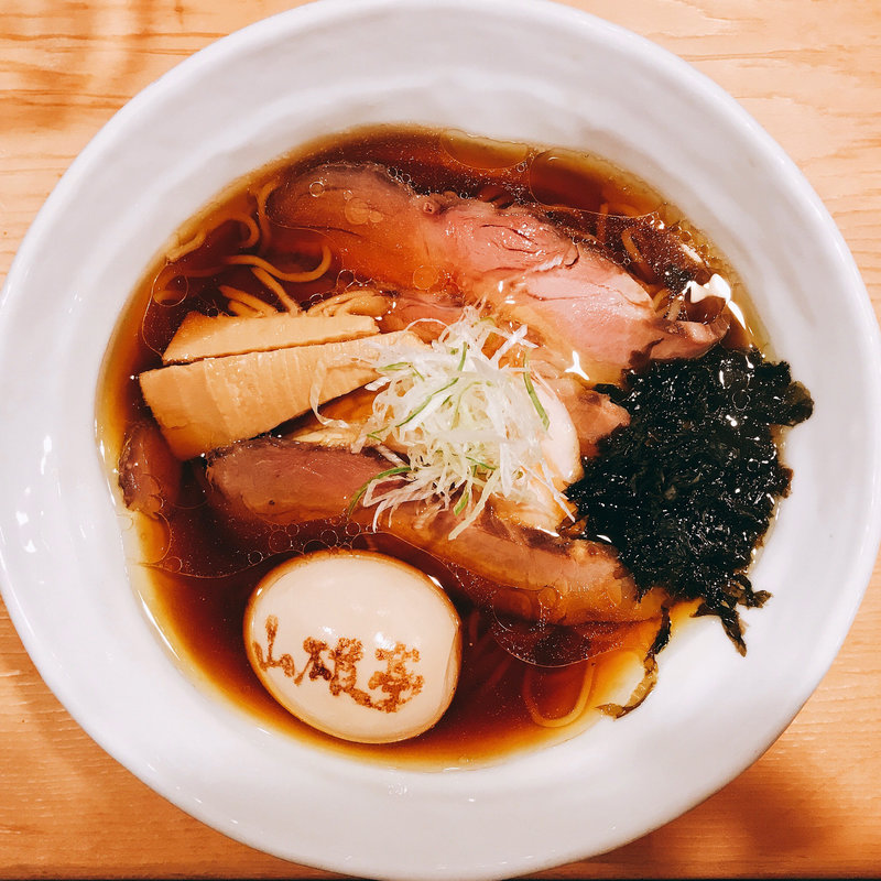 特上醤油らぁ麺(らぁ麺 山雄亭)