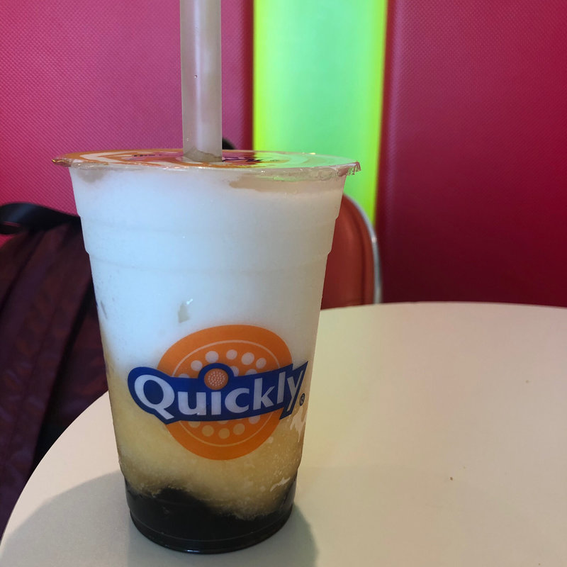 パッションヨーグルトシェイク(クイックリー 瀬長島本店 )