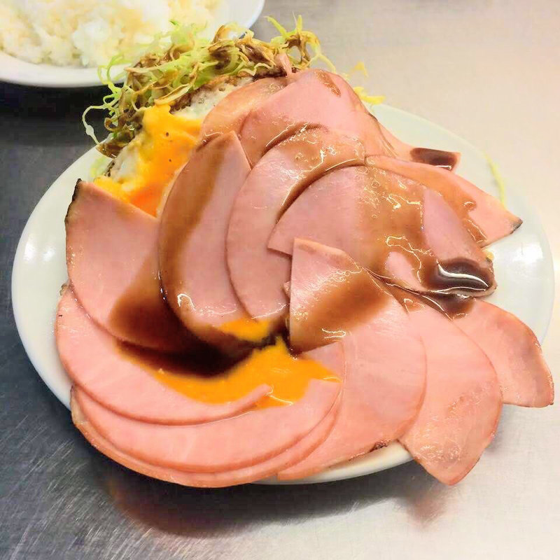 ハムエッグライス(禄明軒 （ロクメイケン）)