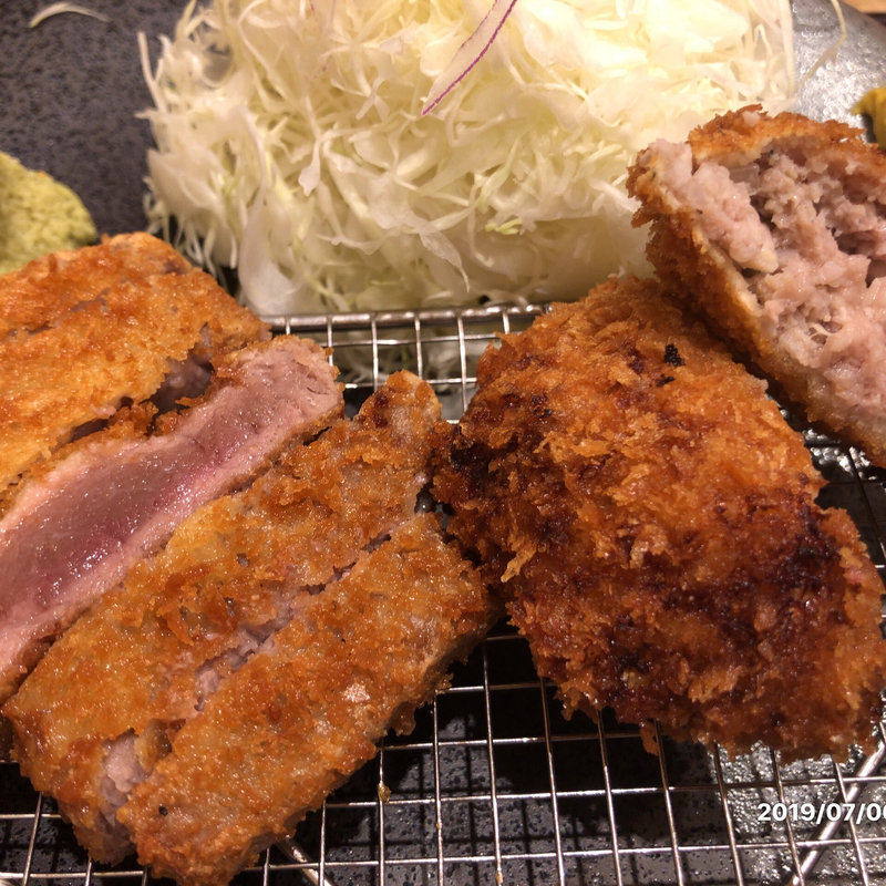 リブ メンチ定食(牛カツ京都勝牛 エキア北千住店)