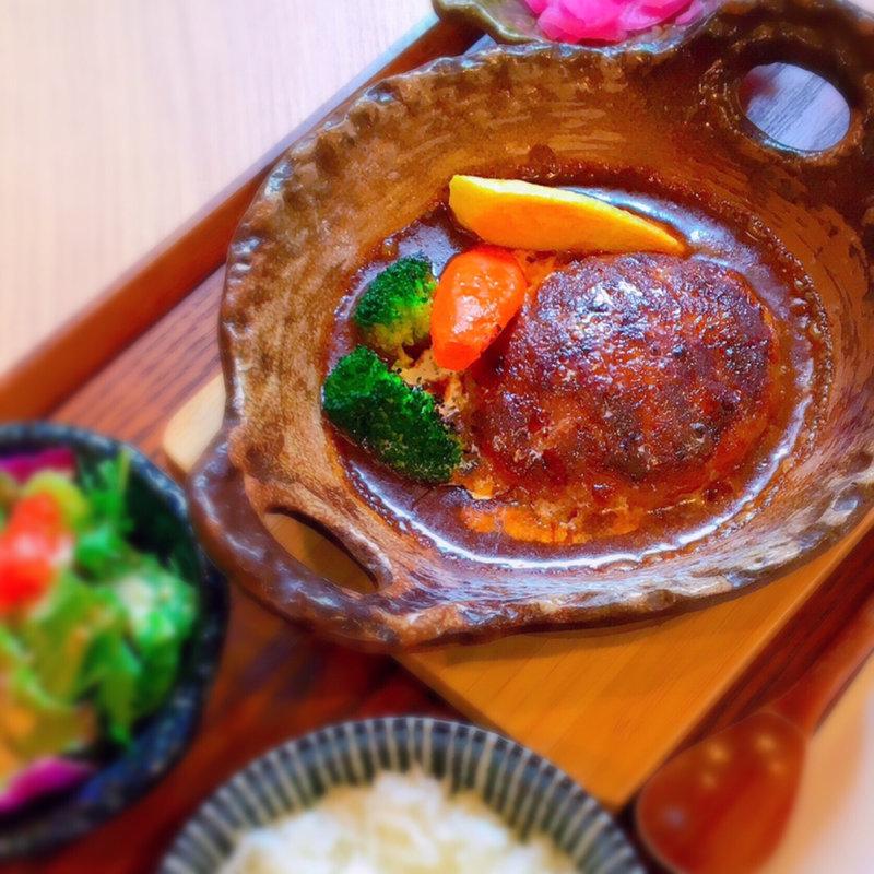 ハンバーグシチュー(ハンバーグシチューのお店 一(かず))