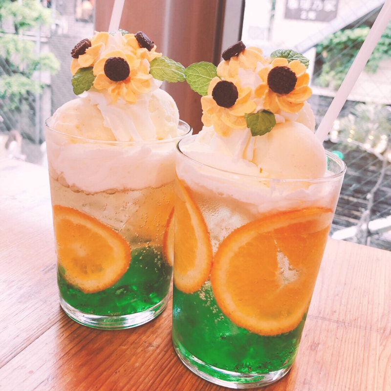 向日葵クリームソーダ(サンデーブランチ 下北沢店)