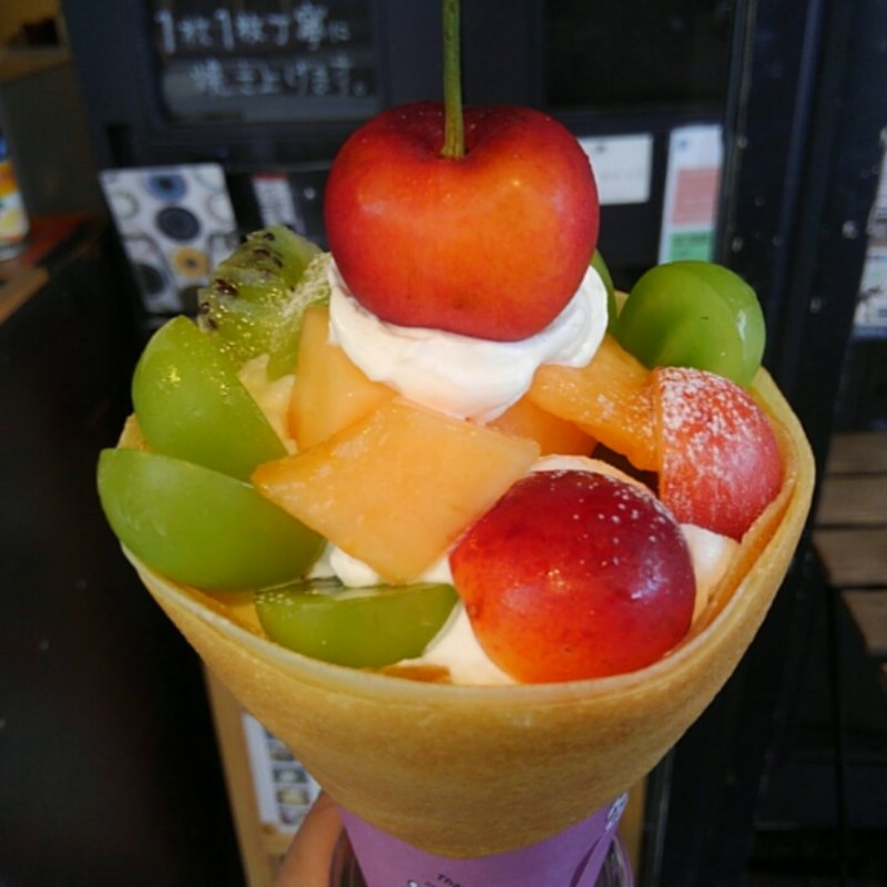 フルーツイロイロクレープ(HAHAHA CREPE)