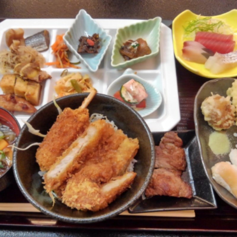 夕食バイキング(東山グランドホテル )