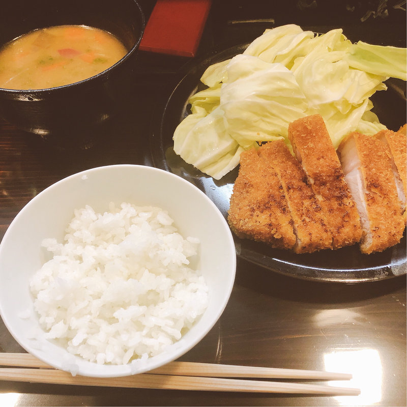 (とんかつ山本 )