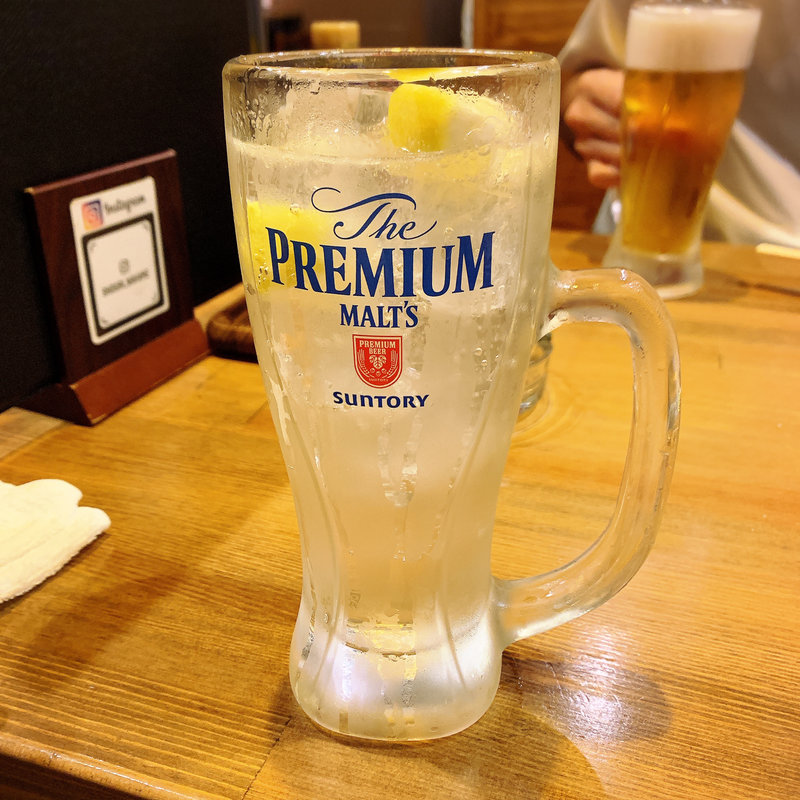 自家製レモンサワー(もつ焼き勝利はなれ)