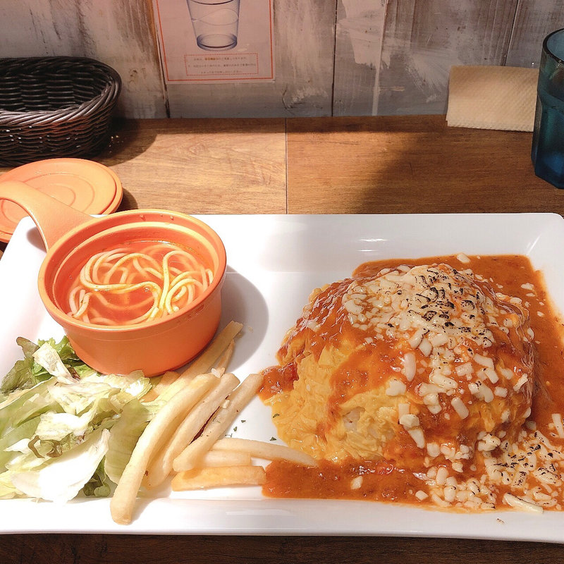 とろ〜り焼きチーズの蟹クリームオムライス(オムライスLABO)