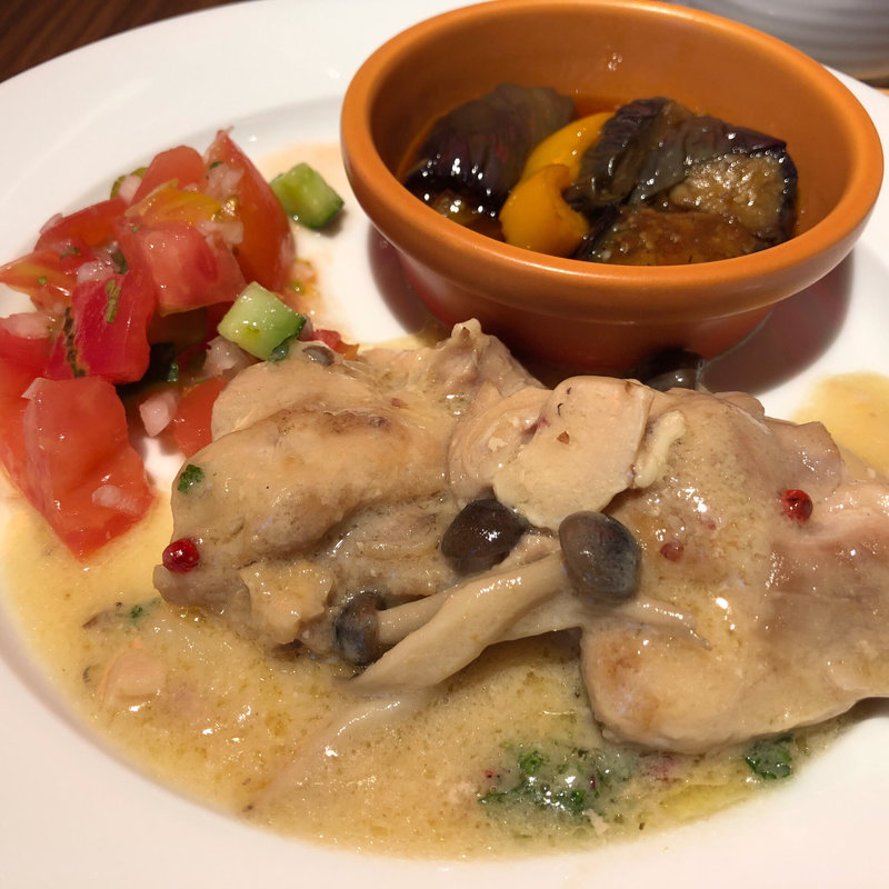 チキンとキノコのクリーム煮(THE DAD BOD品川店)