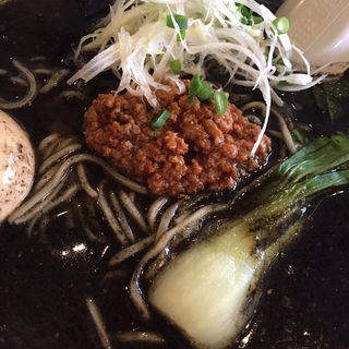 黒ごま坦々麺(らーめん麦麦)